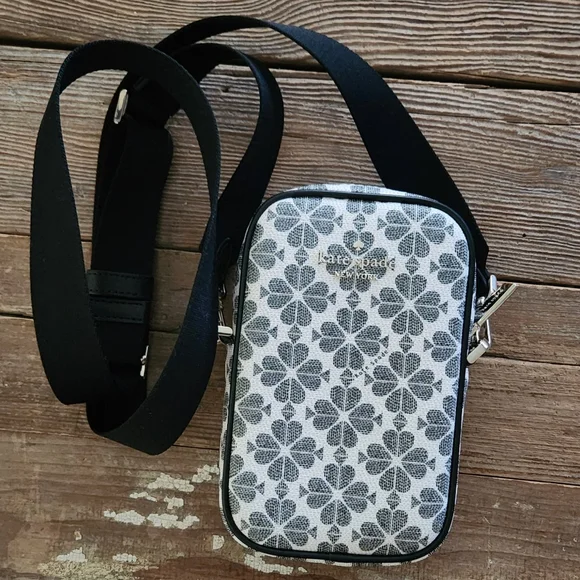 Kate Spade Flower Phone Crossbody - Picture 1 of 7